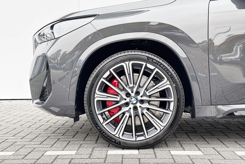 BMW iX1 eDrive20 67 kWh M Sport Edition