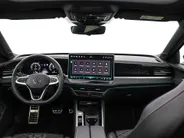 Volkswagen Passat Variant 1.5 eTSI 272pk DSG R-Line Edition · Panoramadak · Camera · Inklap. Trekhaak · Harman Kardon Sound · Head-Up Display · Massagefunctie · Garantie t/m 13-03-2030 of 100.000km