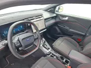 Ford Puma ST-Line | Stoel- stuur en voorruitverwarming | Trekhaak | Kantel / schuifdak | Adaptieve led koplampen | All weather banden