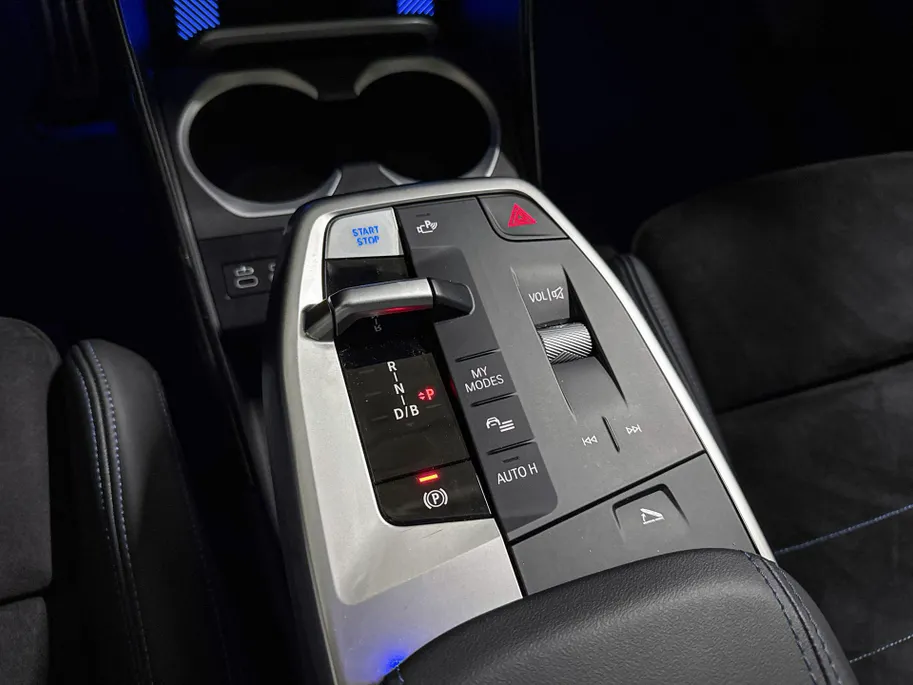 BMW iX1 xDrive30