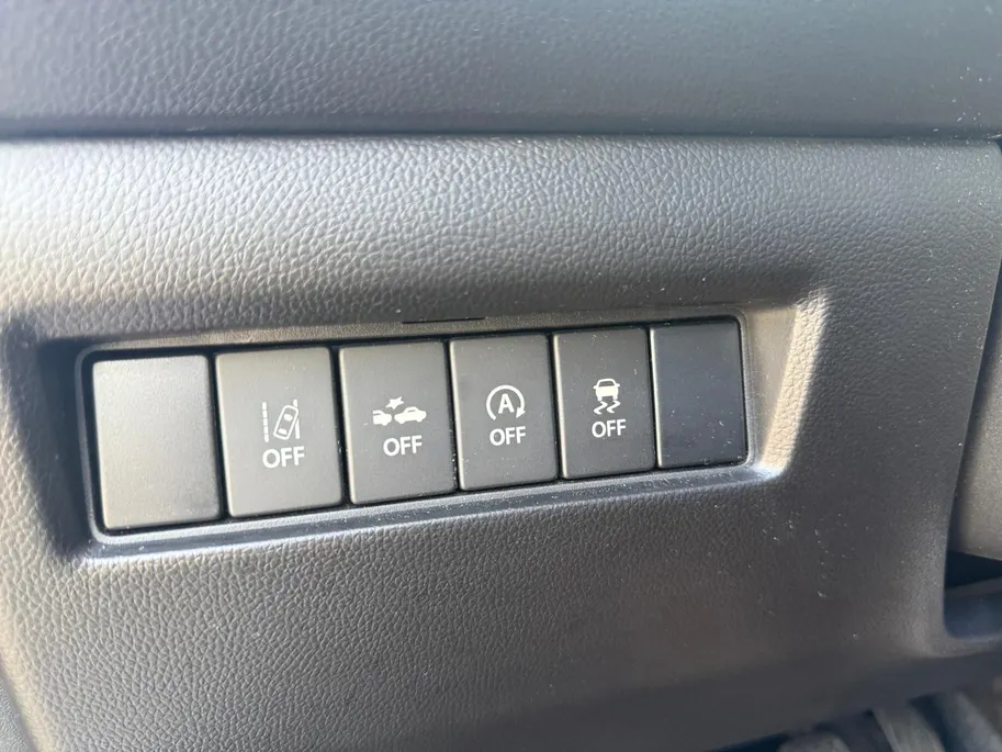 Suzuki Swift 1.2 Stijl Smart Hybrid | LM velgen zwart | Two-tone lak | Bluetooth | Cruise control