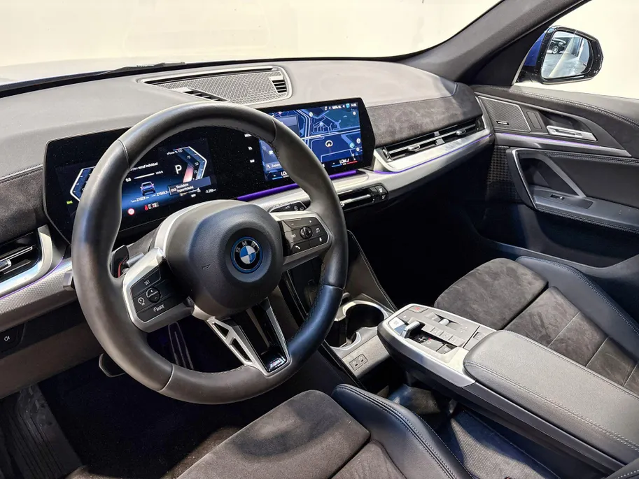 BMW iX1 xDrive30 67 kWh M Sport Edition
