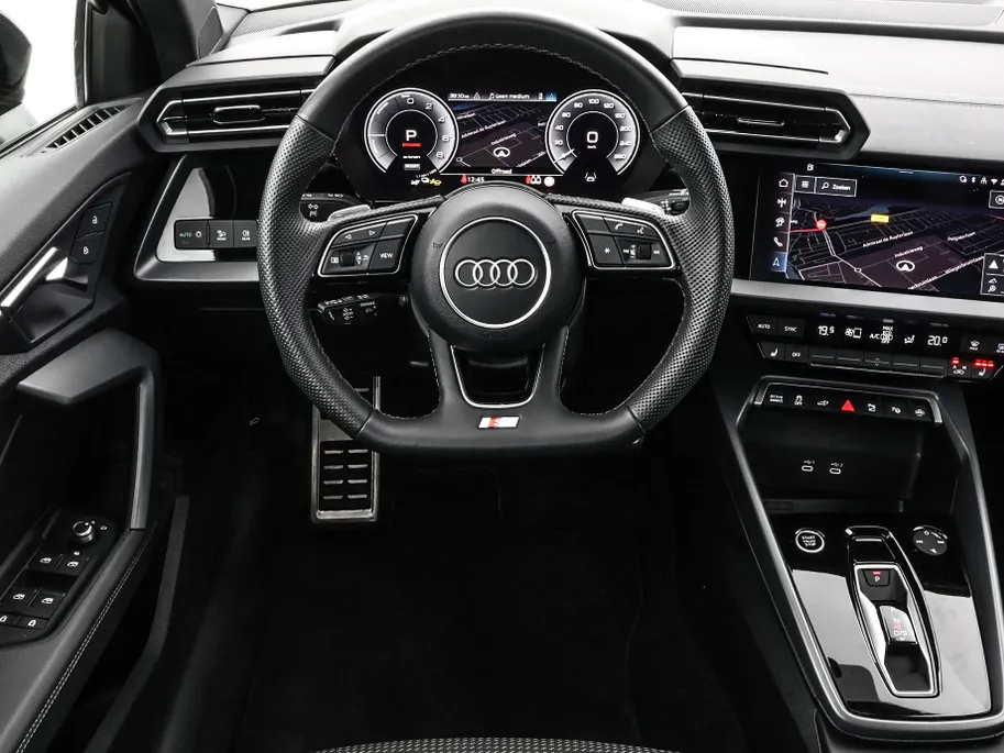 Audi A3 Sportback 40 TFSIe 204pk S-tronic S edition · Camera · Stoelverwarming · Apple/Android Car Play · Park Assist · Navigatie · 17'' Inch · Garantie t/m 27-07-2029 of 100.000km