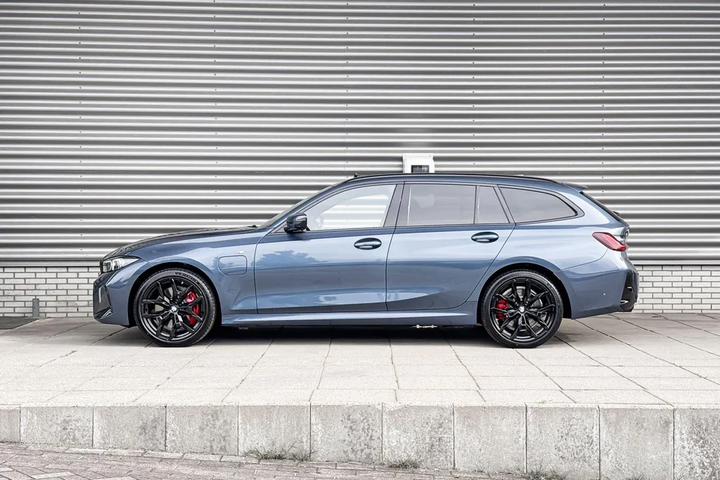 BMW 3 Serie Touring 330e