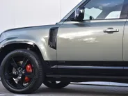 Land Rover Defender X 110 P400e