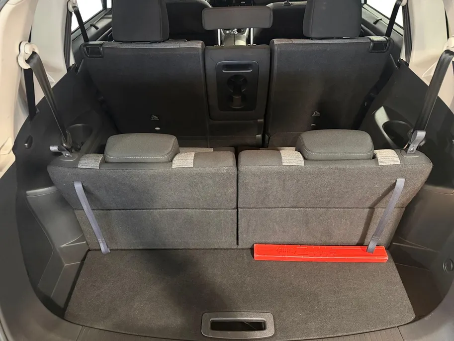 Nissan X-Trail 1.5 e-4orce N-Connecta 4WD 7p. 214PK AUTOMAAT | 7-zits | Navigatie | Adaptive Cruise Control | Climate Control | Apple Carplay & Android Auto | Stuurverwarming | Stoelverwarming (voor+achter) | Elektrische achterklep |  Zeeuw & Zeeuw DEAL!