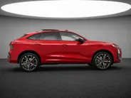 Audi Q3 Sportback 1.5 200kW e-hybrid S edition 272 PK · Tech pro · Glazen panoramadak · Sportstoelen alcantara met rode stiksels