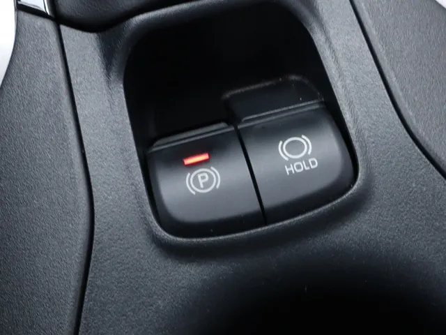 Toyota Corolla Cross Hybrid 140 Dynamic | Stoel/Stuur verwarm | All Season | Elek. kofferbakklep VERKOCHT