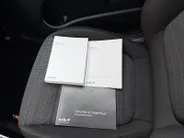 Kia Stonic 1.0 T-GDi MHEV DynamicPlusLine Automaat |  Navi | Apple Carplay/Android Auto | Metallic lak | Stoel & stuurverwarming | Fabrieksgarantie t/m 11-8-2032 + 3x 1 jaar* | NAP