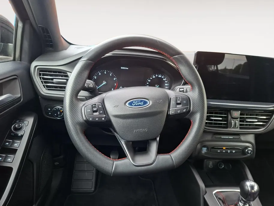 Ford Focus Wagon 1.0 EcoBoost Hybrid ST Line | NL-Auto | Dealeronderhouden | Winter Pack | Climate Control | Parkeersensoren | 17' Lichtmetaal | Apple Carplay&Android Auto | Led Koplampen |