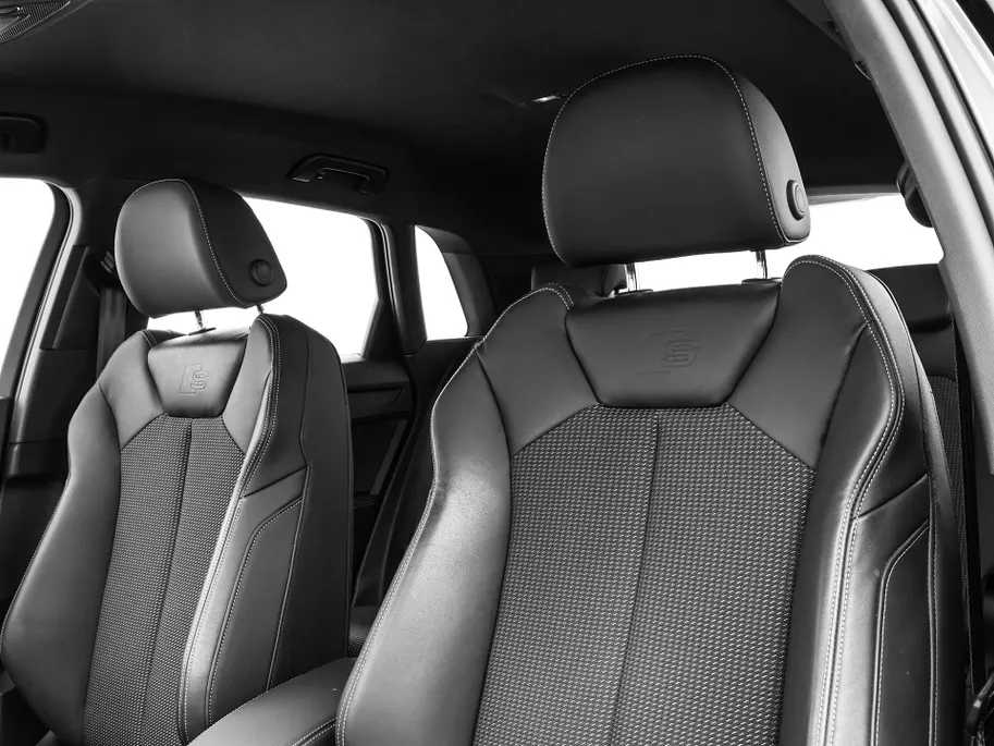Audi Q3 45 TFSIe 245pk S-tronic Advanced Edition · SOH 92,5% · Camera · Apple/Android Car Play · S line interieur · P-Sensoren · Elek. Achterklep · 18'' Inch · Stoelverwarming ·