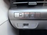 Hyundai Kona 1.6 GDI HEV Premium Sky | Schuif-/kanteldak | Navigatie | Apple Carplay/ Android auto |  360 camera | Stuur-/Stoelverwarming | Stoelventilatie | DEALER AUTO!!