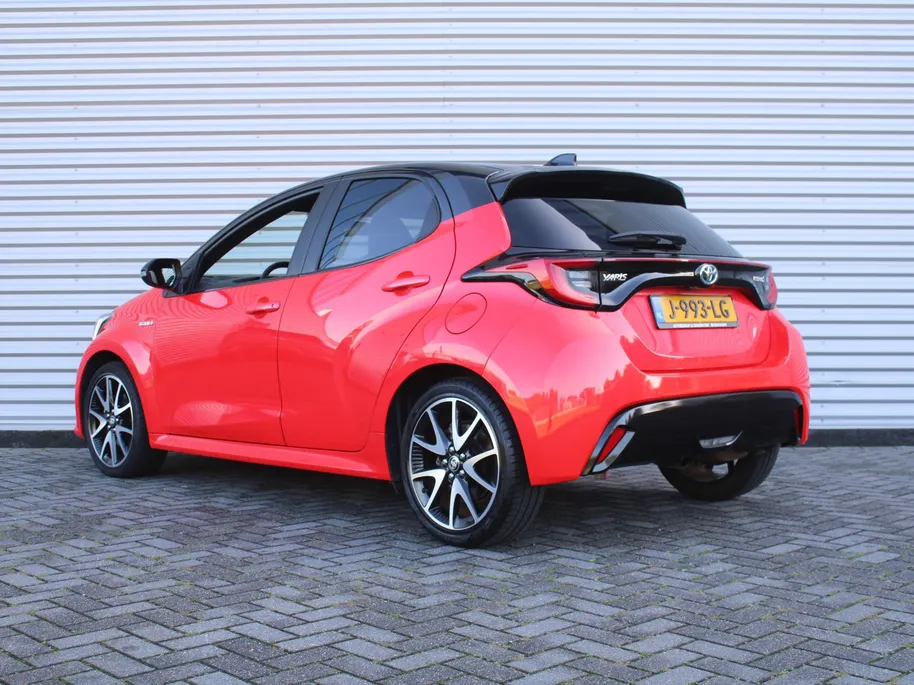 Toyota Yaris 1.5 Hybrid Launch Edition | 17' LM | Clima | Cruise adapt.| PDC V+A | Camera | HUD | Keyless | Navi | 1e eigenaar |