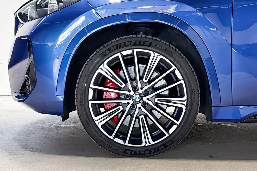 BMW iX1 xDrive30 67 kWh M Sport Edition