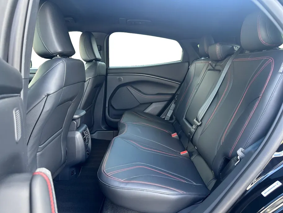 Ford Mustang Mach-E Extended Premium RWD 88 kWh | Uit Voorraad Leverbaar! | 5.000,- Ready Set Ford Bonus | 600km WLTP Rijbereik | 19' Lichtmetalen Velgen | Elektrisch Bedienbare Achterklep met Sensor Besturing