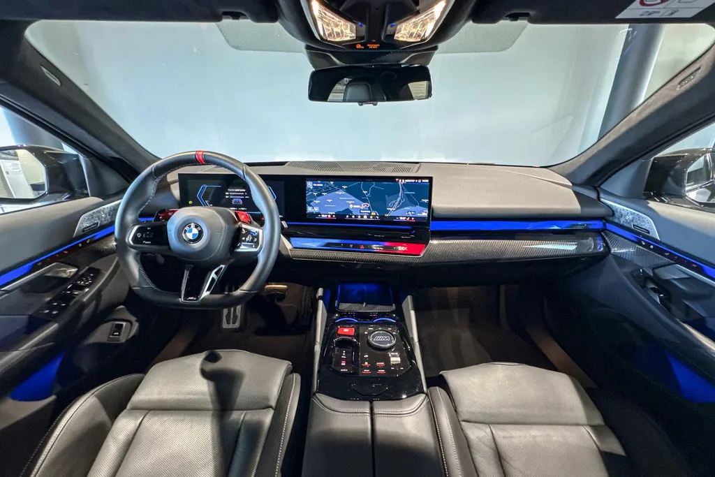 BMW M5 Sedan 