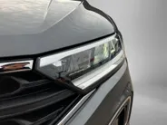 Volkswagen T-Roc 1.0 TSI 81KW/110PK Life Navigatie · Apple/Android Car Play · Camera + Parkeersensoren ·