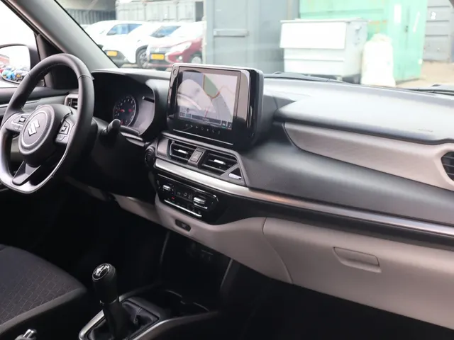 Suzuki Swift 1.2 Style Smart Hybrid