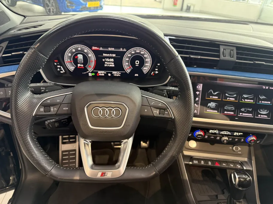 Audi Q3 Sportback 45 TFSI quattro edition one Black Pack - Pano-schuif/kanteldak - Trekhaak