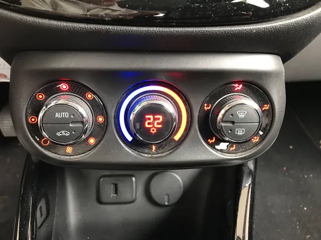 Opel Corsa 1.0 Turbo Online Edition