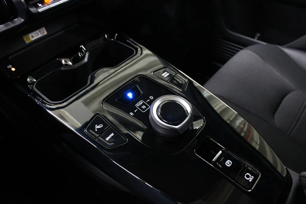 Suzuki e Vitara Style 61 kWh / Stoel + Stuurverwarming / 360° Camera / Navigatie /