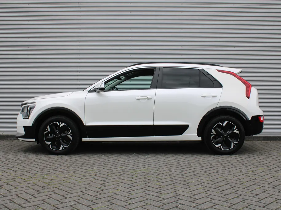 Kia Niro EV Edition 64.8 kWh | Stuur-/stoelverwarming | Camera | Cruise adapt. | Navi | 17' LM | Clima |