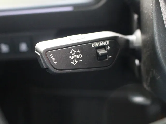 Audi Q4 e-tron 40 Advanced edition 77 kWh Navigatie | Climate Control | Adaptieve Cruise Control | Camera | Stoelverwarming | 96% SoH