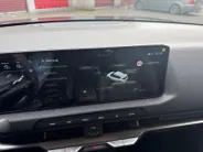 Kia EV2 Plus 42.2 kWh 3.000,- Inruilkorting | Privacy Glass | 18' lichtmetalen velgen | Warmtewerend glas rondom | Draadloze oplader voor smartphone