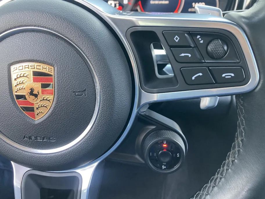 Porsche Panamera Sport Turismo 4 - 3.0 331 pk Sport Chrono - Panoramadak - Stoelverwarming  - Luchtvering - 21 inch lichtmetalen velgen