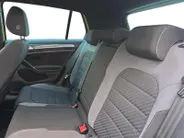 Volkswagen Golf 1.0 TSI Highline Business R | Panoramadak | Virtual Cockpit | Achteruitrijcamera | Apple/Android Auto | Dynaudio | 12 maanden garantie |