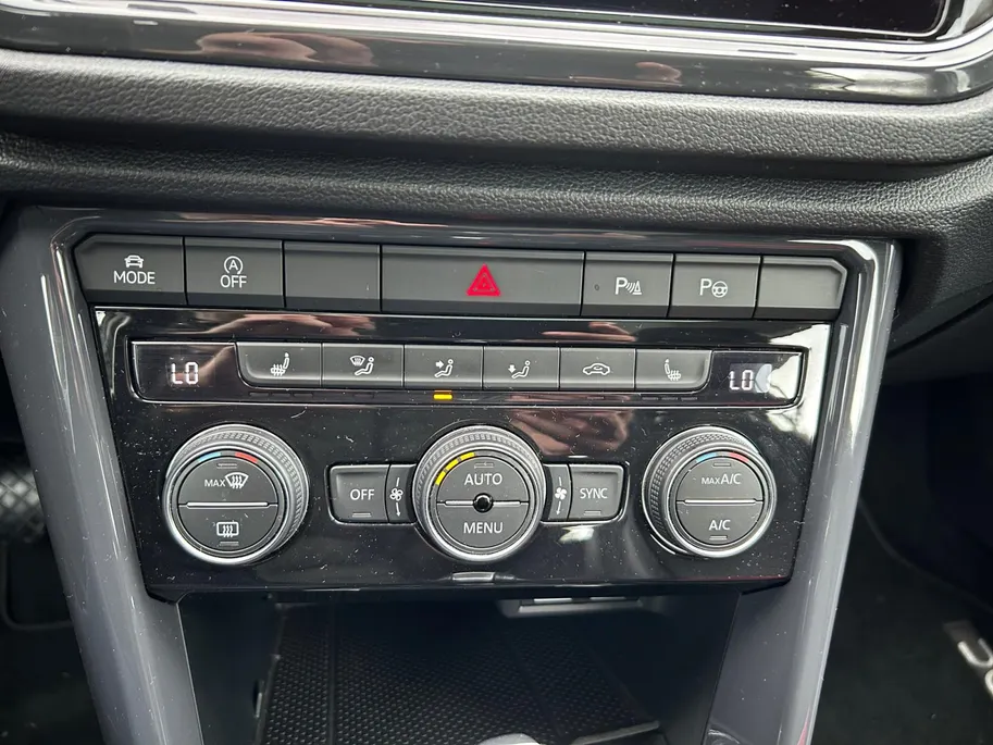 Volkswagen T-Roc 1.5 TSI ZEER COMPLEET, O.A. LEDER, OPEN PANORAMADAK, A-CAMARA ETC! NU PREMIUMPAKKER GRATIS INCL. 12 MAANDEN GARANTIE!!