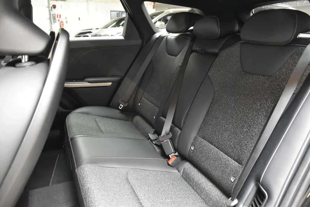 Kia K4 Sportswagon 1.0 T-GDi MHEV 115pk DCT7 GT-Line Launch Edition (schuifdak)
