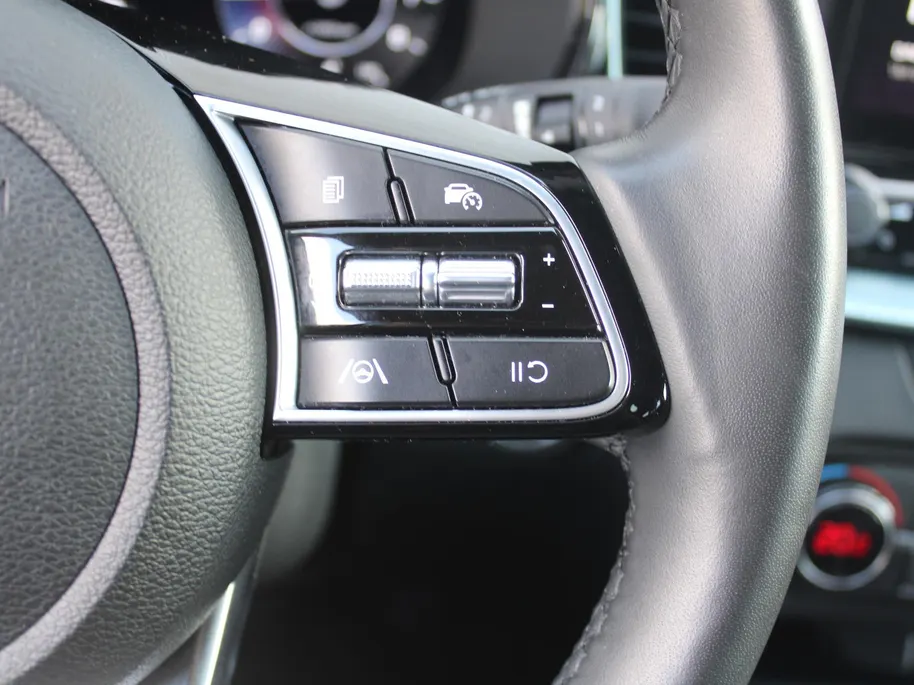 Kia Ceed Sportswagon 1.0 T-GDi Design Edition | Stuur-/stoelverwarming | Cruise | Camera | 16' LM | Dodehoekdetectie | JBL audio | LED | Elektr. achterklep |