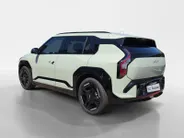 Kia EV3 GT-Line Business Edition 81.4 kWh | Navigatie | Stoel + Stuur verwarming | Navigatie | Climate control | Parkeer camera achter