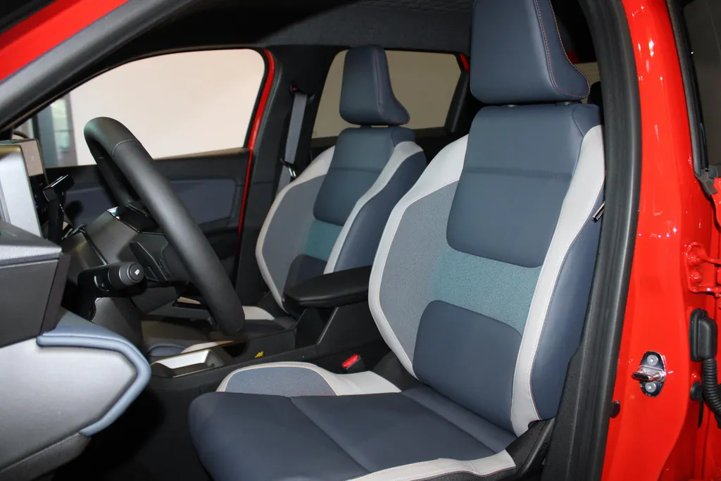 Nissan Micra EVOLVE 52 kWh *Google assist*LMwielen*Achteruitrijcamera*parkeersensoren voor en achter*4 rijmodus*417km WLTP*Climatecontrole*cruisecontrole*keyless entry*