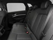 Audi e-tron 55 408pk Quattro S edition 95 kWh · SOH 93,8% · Panoramadak · 360 Camera · Elek. Bestuurdersstoel · Apple/Android Car Play · 22'' Inch ·