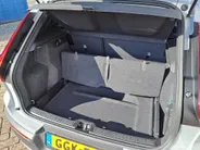 Volvo XC40 2.0 B3 Essential AUTOMAAT | Stuurverwarming | Stoelverwarming | Adaptieve Cruise | Apple Carplay/Android Auto