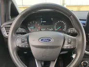 Ford Fiesta 1.0 EcoBoost Hybrid 125 pkTitanium Apple Carplay/Android Auto - Winter Pack - Achteruitrijcamera - Park Assist