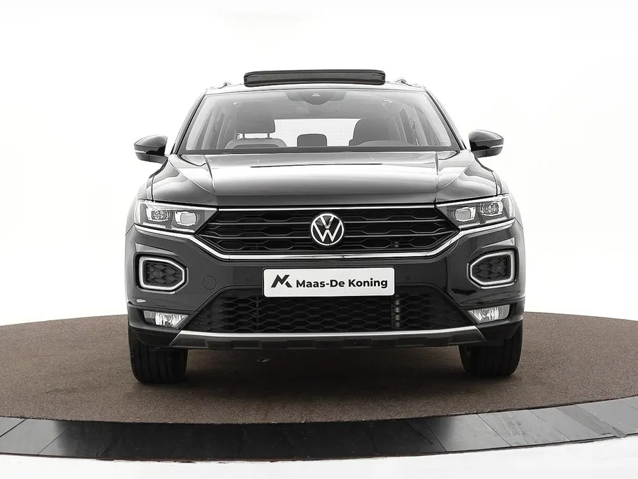 Volkswagen T-Roc 1.5 TSI 150pk DSG Sport · Panoramadak · Camera · Keyless · Apple/Android Car Play · Navigatie · Dodehoek Detectie · 17'' Inch ·