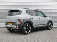 Kia EV2 Plus 42.2 kWh | Dodehoek detectie | Clima | 18'' LM Velgen | Stuur-/stoelverwarming | All seasons | Camera | Keyless | Telefoonlader | Navi |