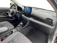 Toyota Yaris 1.5 Hybrid 115 Comfort | Parkeercamera | Climate control | Apple Carplay/Android Auto | Adaptive cruise control | LM-Velgen