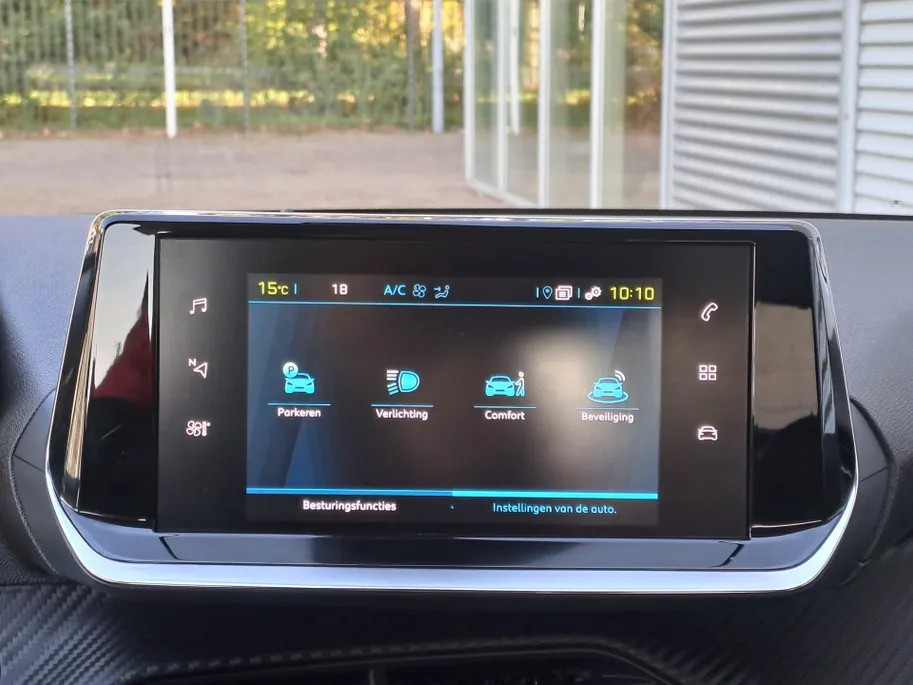 Peugeot e-208 EV Active Pack 50 kWh | Cruise control | Navigatiesysteem | Keyless start | DAB | LM Velgen | 100% Elektrisch | SOH 95,6 %
