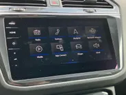 Volkswagen Tiguan 1.5TSI/150PK R-Line DSG · Panoramadak · Harman Kardon sound · Apple/Android Car Play · Camera + Parkeersensoren