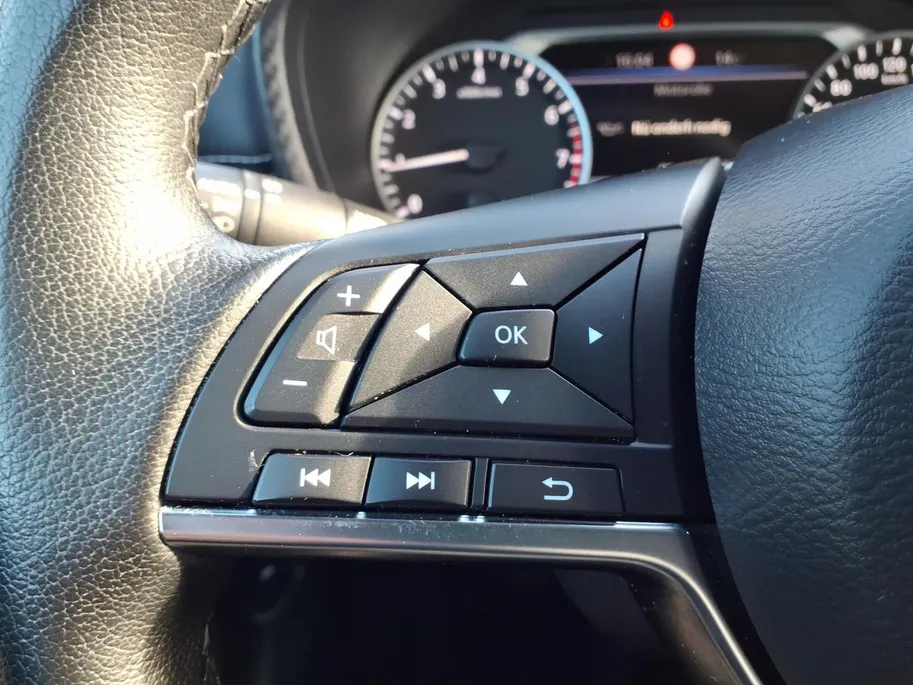 Nissan Juke 1.0 DIG-T N-Connecta Apple Carplay/Android Auto , climate , cruise , camera , zwarte velgen , parkeersensor , tel , usb .