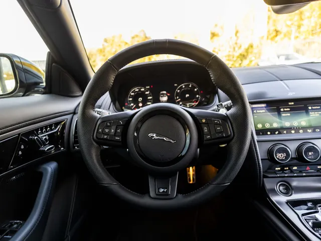 Jaguar F-TYPE P575 AWD R 75