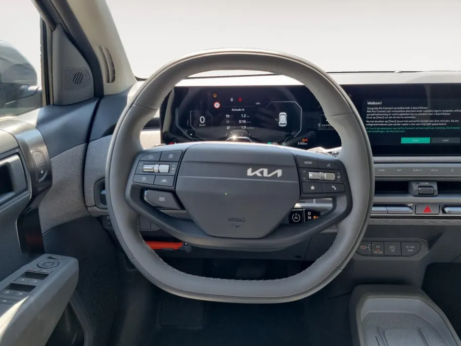 Kia EV3 Plus 58.3 kWh | Enkele op voorraad bel voor info | NU MET €3.000,- inruilpremie + €500,- korting op een Kia laadpaal | 2.99% FINANCIAL LEASE