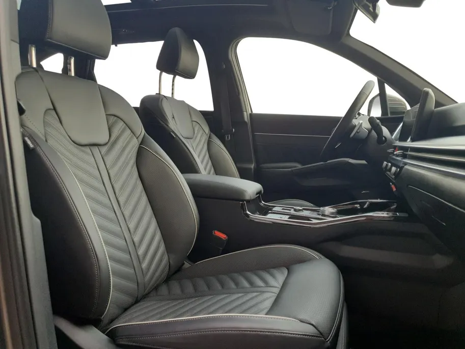 Kia Sorento 1.6 T-GDi Plug-in Hybrid 4WD ExecutiveLine 7p | Black Pack | Stoel verwarming en ventilatie | Panorama schuifdak | Sidebars | Lichtmetalen velgen 21inch | Lederen bekleding | Elektrisch bedienbare voorstoelen |