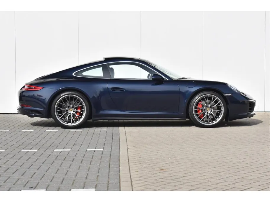 Porsche 911 3.0 Carrera 4S