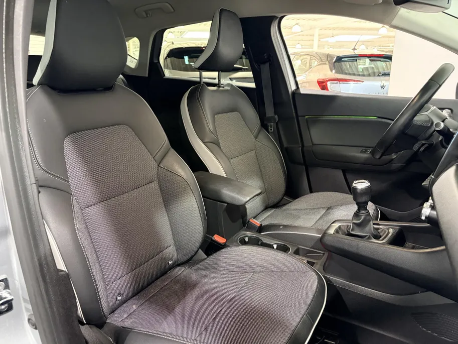 Renault Captur 100PK TCe Edition One | Trekhaak | Bose Audio | 360 Camera | Climate Control | Cruise Control | Apple CarPlay/Android Auto |