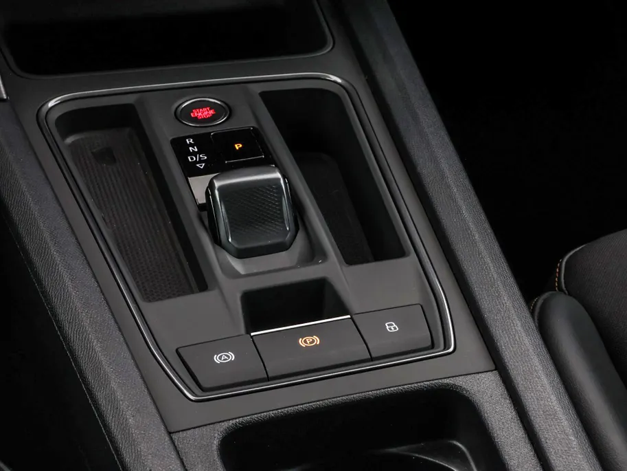CUPRA Formentor 1.4 TSI e-Hybrid 204pk DSG Essential Limited · Panoramadak · Camera · Elek. Achterklep · Apple/Android Car Play · Keyless ·